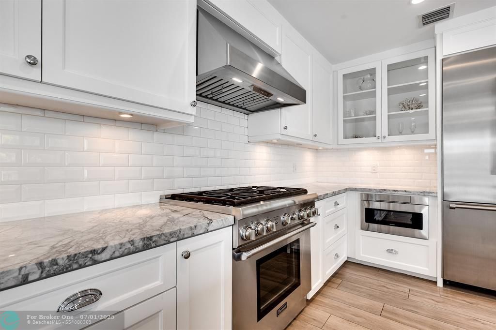 For Sale: $1,485,000 (3 beds, 2 baths, 1958 Square Feet)