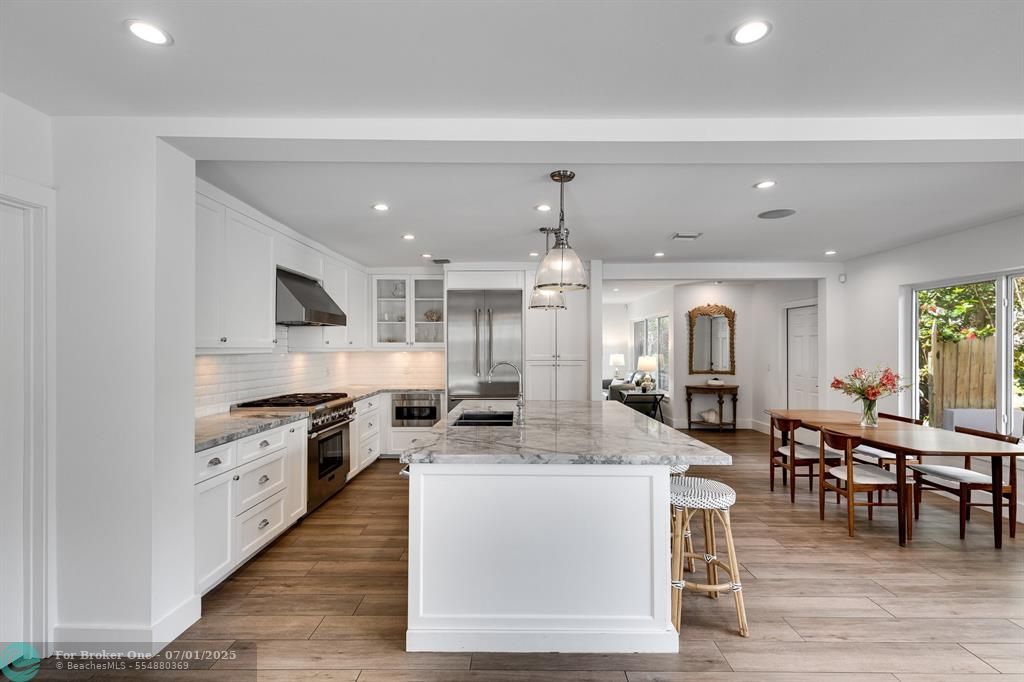 For Sale: $1,485,000 (3 beds, 2 baths, 1958 Square Feet)