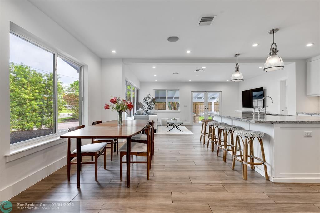 For Sale: $1,485,000 (3 beds, 2 baths, 1958 Square Feet)