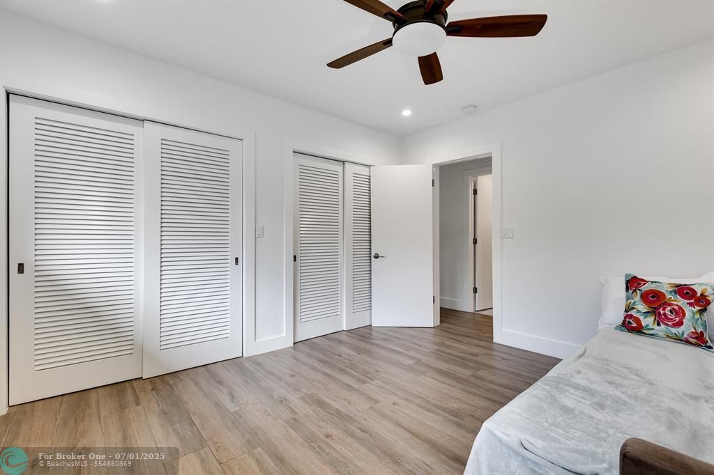 For Sale: $1,485,000 (3 beds, 2 baths, 1958 Square Feet)