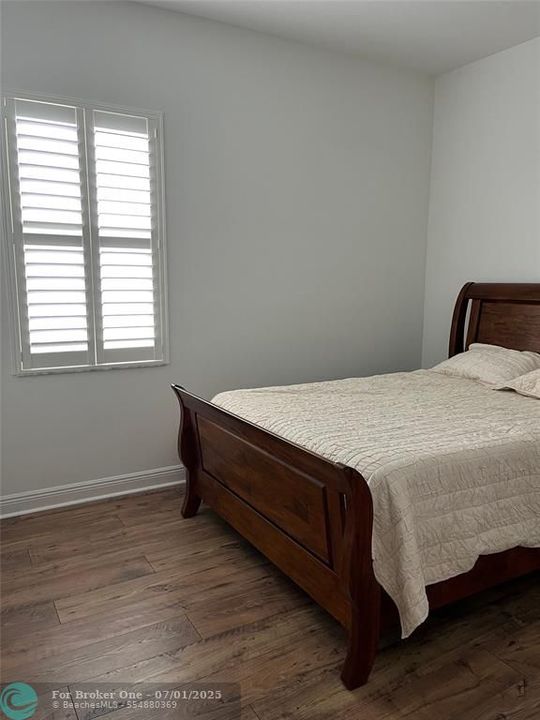 For Sale: $490,900 (2 beds, 2 baths, 1834 Square Feet)