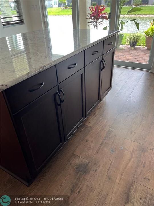 For Sale: $490,900 (2 beds, 2 baths, 1834 Square Feet)