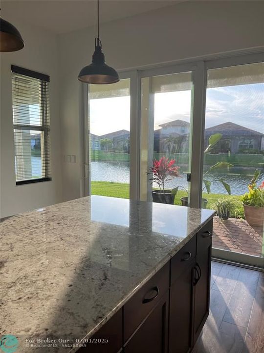 For Sale: $490,900 (2 beds, 2 baths, 1834 Square Feet)
