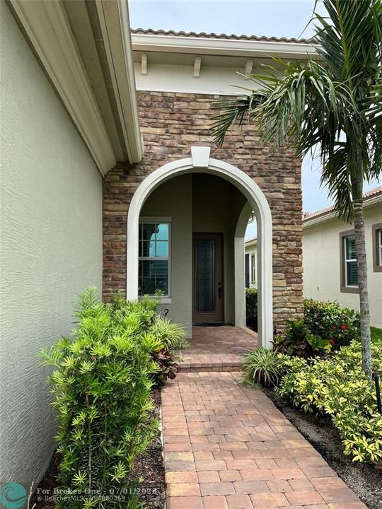 For Sale: $490,900 (2 beds, 2 baths, 1834 Square Feet)