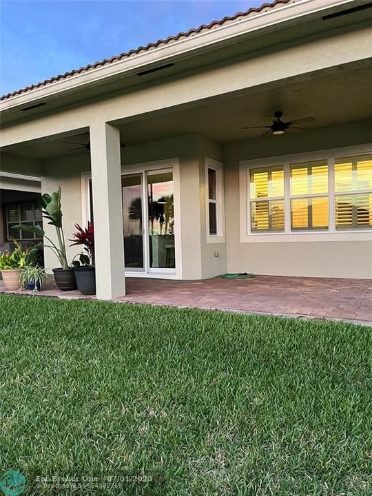For Sale: $490,900 (2 beds, 2 baths, 1834 Square Feet)