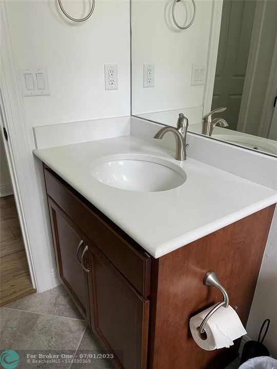 For Sale: $490,900 (2 beds, 2 baths, 1834 Square Feet)