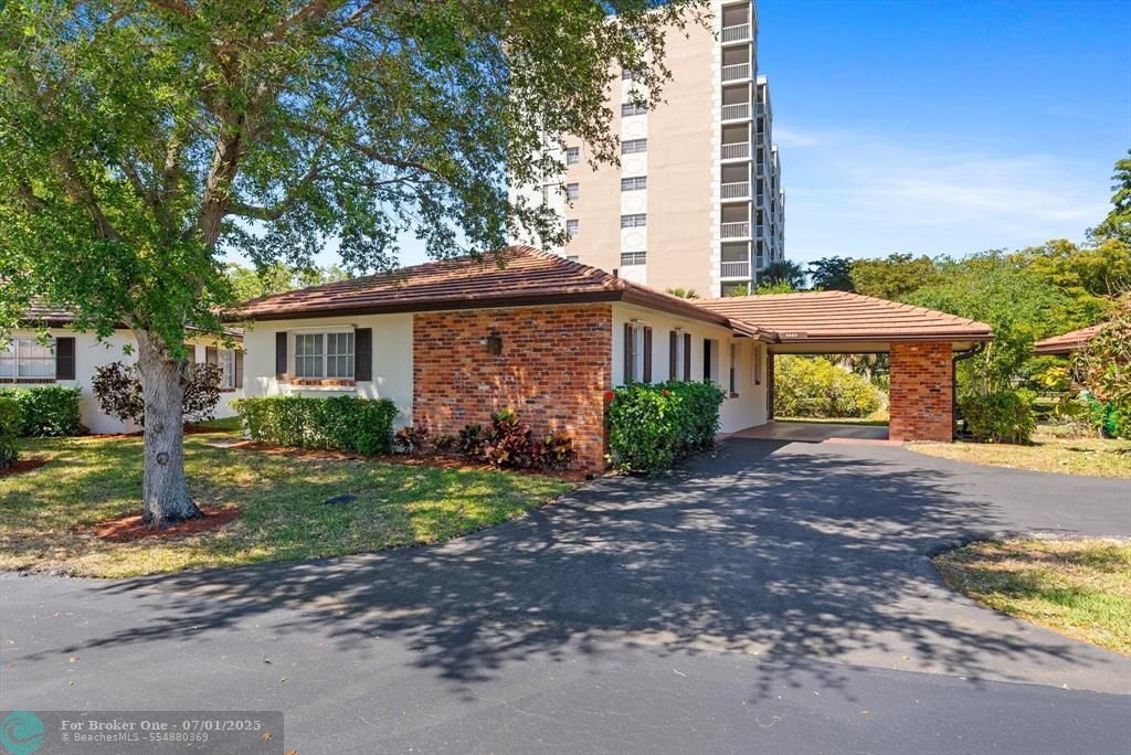For Sale: $325,000 (2 beds, 2 baths, 1048 Square Feet)