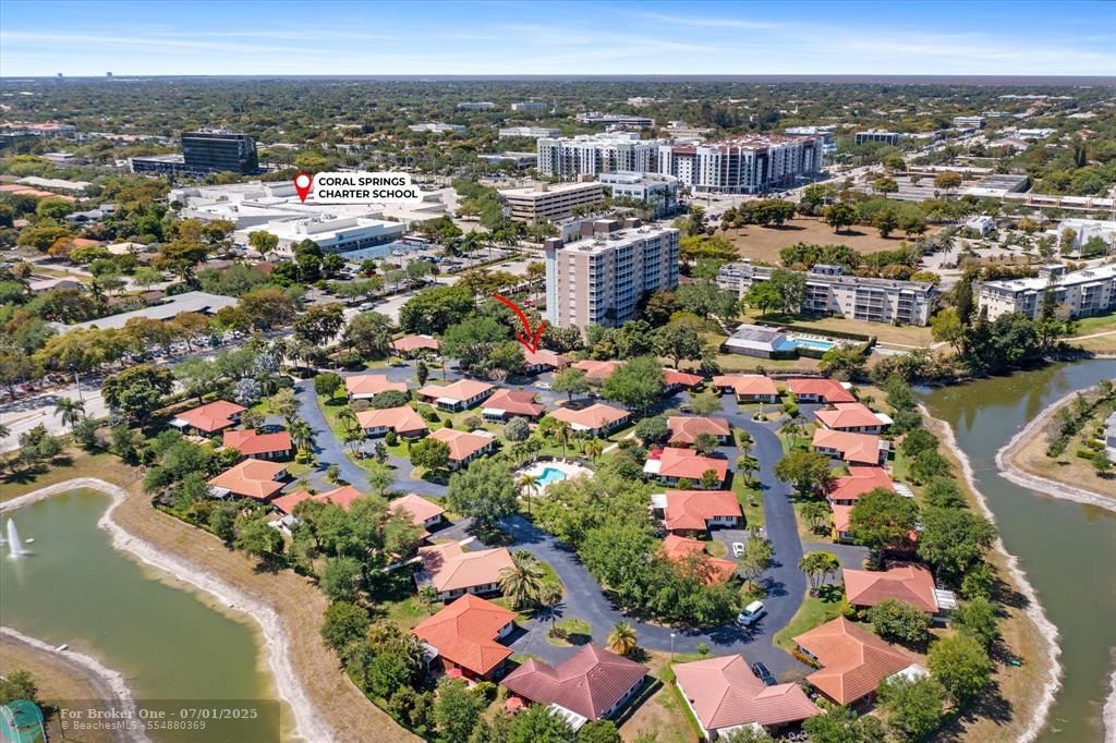 For Sale: $325,000 (2 beds, 2 baths, 1048 Square Feet)