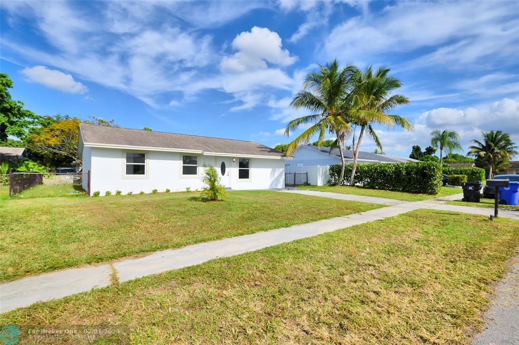 For Sale: $419,000 (3 beds, 2 baths, 1247 Square Feet)