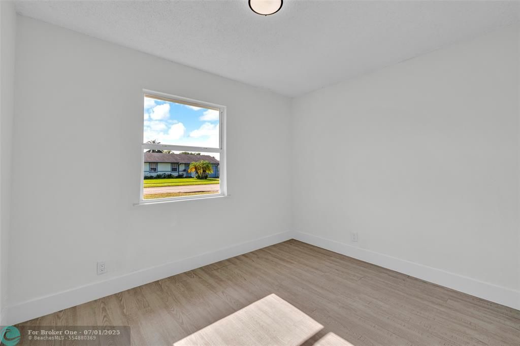 For Sale: $419,000 (3 beds, 2 baths, 1247 Square Feet)
