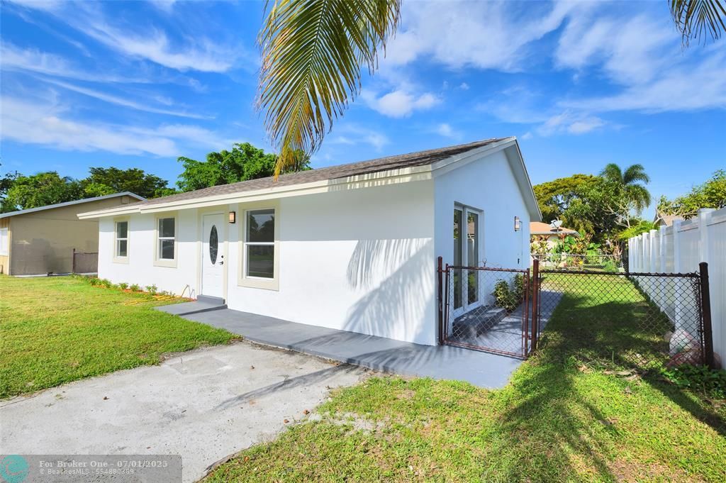 For Sale: $419,000 (3 beds, 2 baths, 1247 Square Feet)