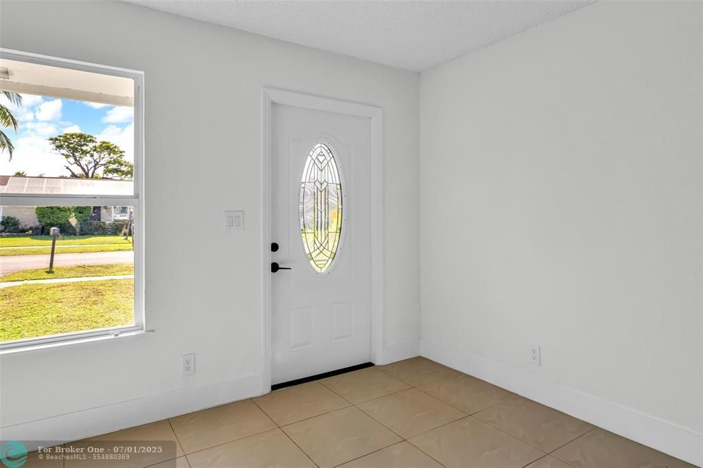 For Sale: $419,000 (3 beds, 2 baths, 1247 Square Feet)