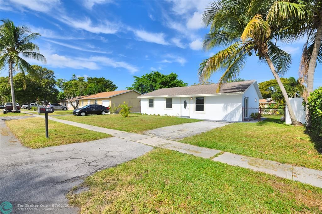 For Sale: $419,000 (3 beds, 2 baths, 1247 Square Feet)