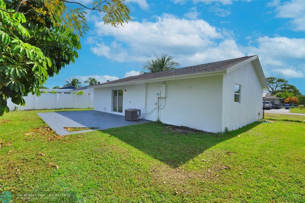 For Sale: $419,000 (3 beds, 2 baths, 1247 Square Feet)