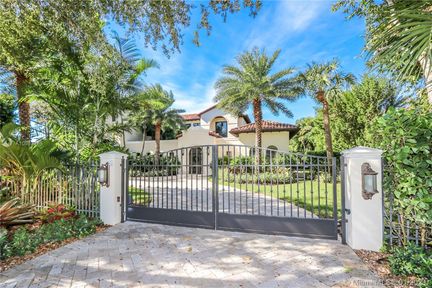 9580 SW 67th Ave, Pinecrest FL 33156