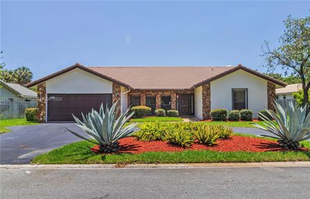 8924 NW 3rd Ct, Coral Springs FL 33071