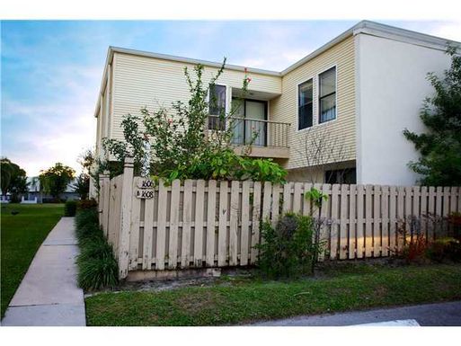 1606 Shaker, Wellington, FL 33414