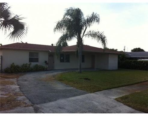 421 36th, Riviera Beach, FL 33404