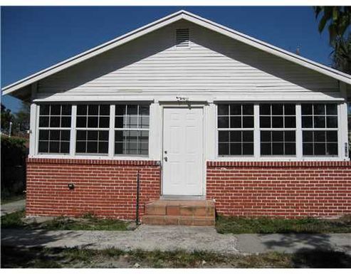 639 45th, West Palm Beach, FL 33407