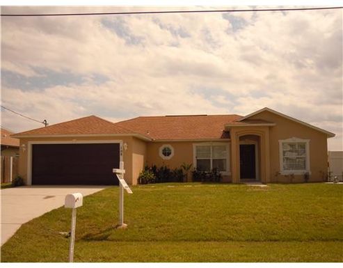 108 Milburn, Port Saint Lucie, FL 34953