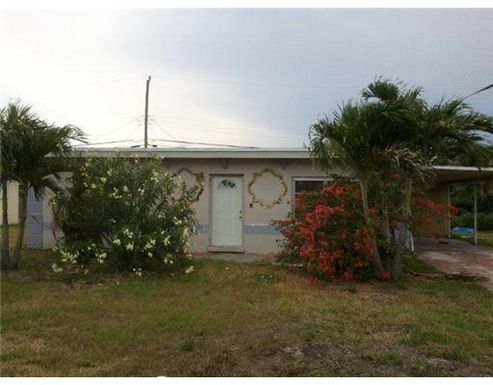 831 Lynwood, Lake Worth, FL 33461