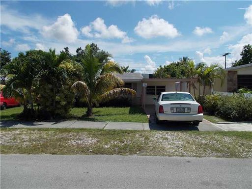 6136 Dawson, Hollywood, FL 33023