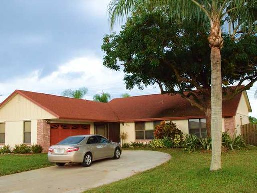 355 Las Palmas, Royal Palm Beach, FL 33411