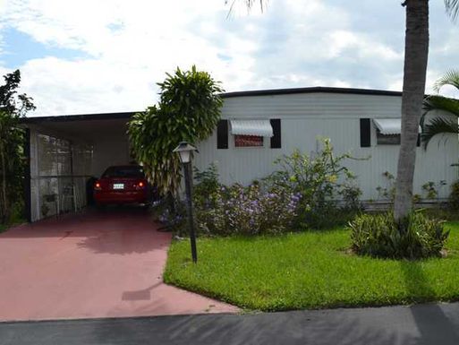 8342 Chisum, Boca Raton, FL 33433