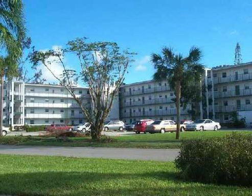 225 Bonnie, Palm Springs, FL 33461