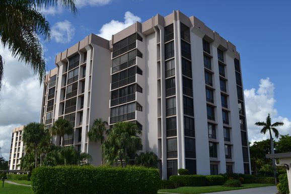 7738 Lakeside, Boca Raton, FL 33434