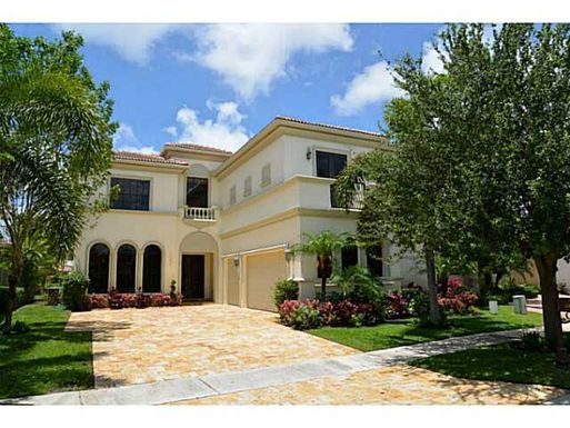 17817 Lake Azure Way, Boca Raton, FL 33496