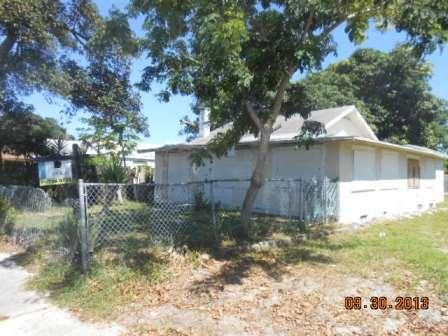 910 J, Lake Worth, FL 33460