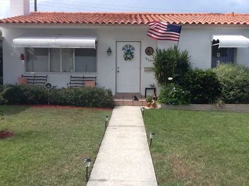 921 Churchill, West Palm Beach, FL 33405