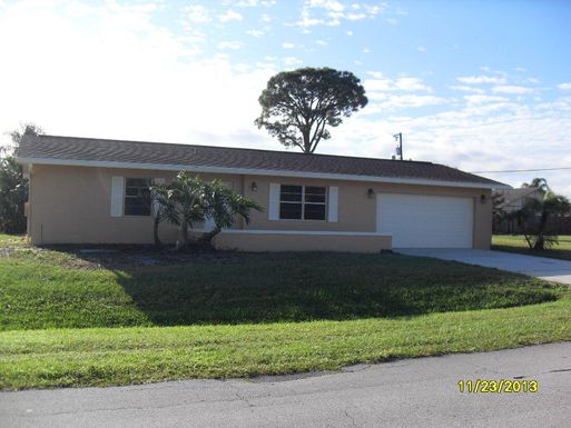 572 Fallon, Port Saint Lucie, FL 34983