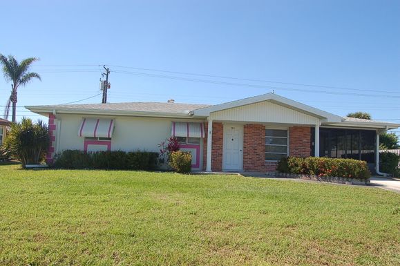 780 Airoso Southwest, Port Saint Lucie, FL 34983