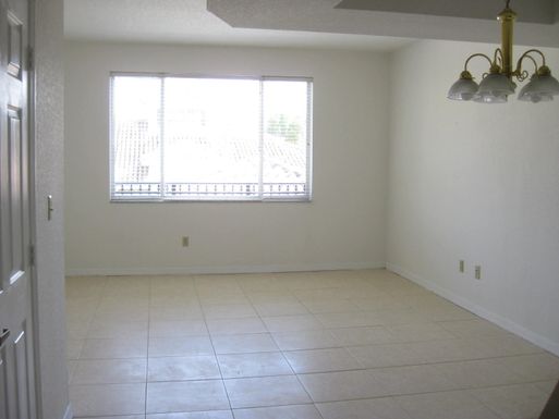 725 148th, Davie, FL 33325