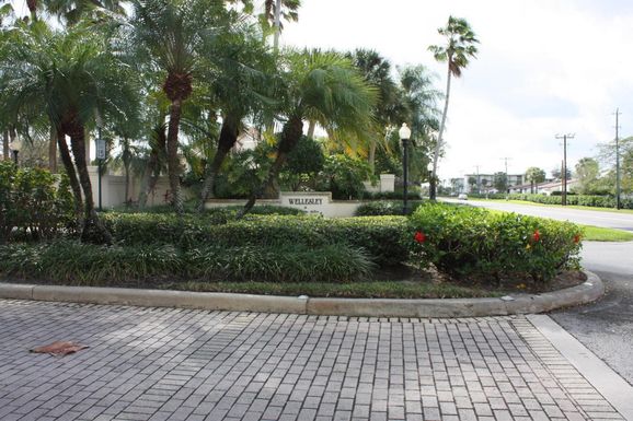 8165 Andover, Lake Clarke Shores, FL 33406