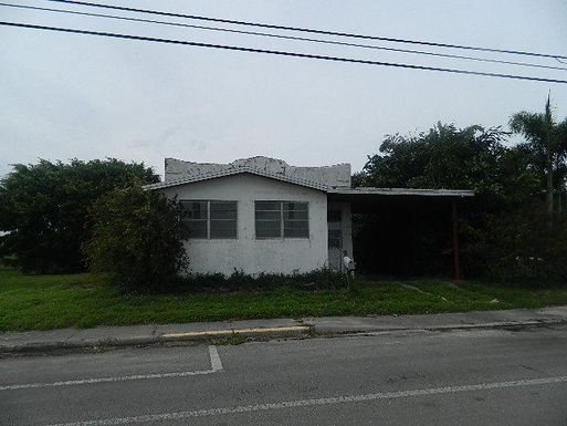 1147 Bacom Point, Pahokee, FL 33476