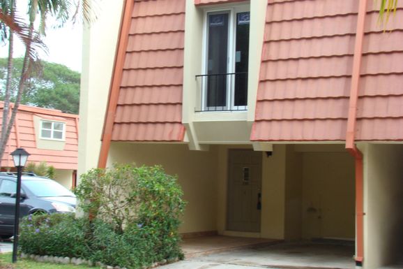 390 Golfview, North Palm Beach, FL 33408