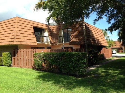 825 Center, Jupiter, FL 33458