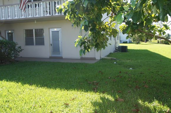 25 Waltham B, West Palm Beach, FL 33417