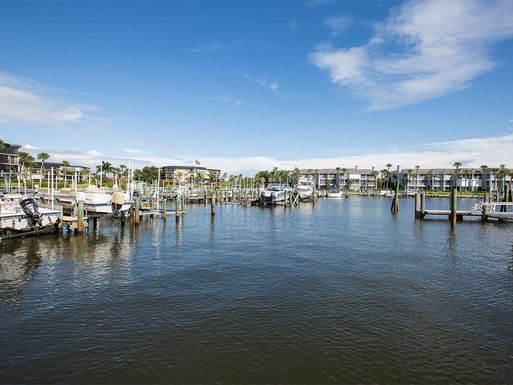1880 Bay, Vero Beach, FL 32963