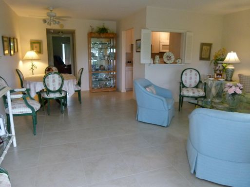 205 Kent L, West Palm Beach, FL 33417