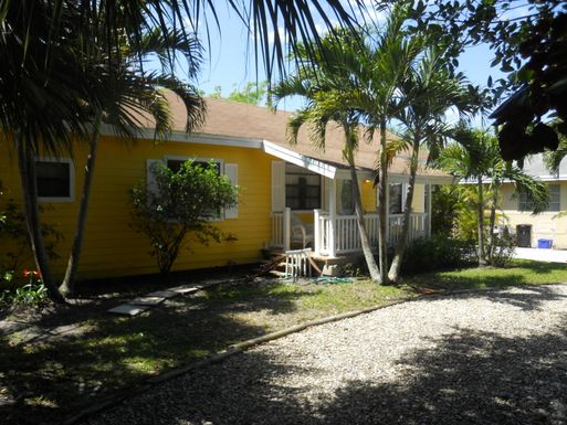 861 Dolphin Ridge, West Palm Beach, FL 33406