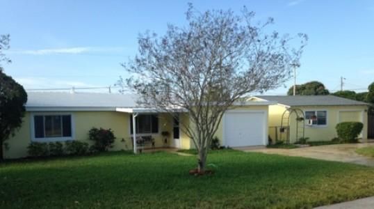 2486 Circle, West Palm Beach, FL 33406