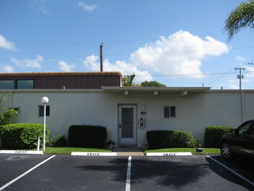 2541 Boundbrook, West Palm Beach, FL 33406