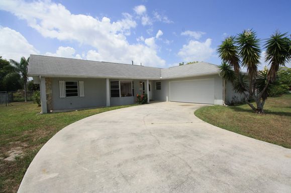 1510 Minorca, Port Saint Lucie, FL 34952