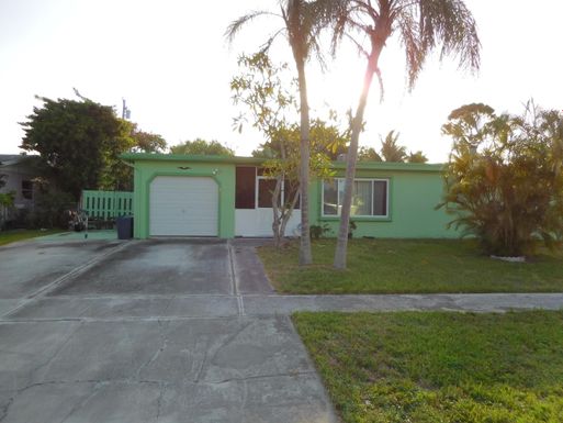 2343 Daphne, West Palm Beach, FL 33415