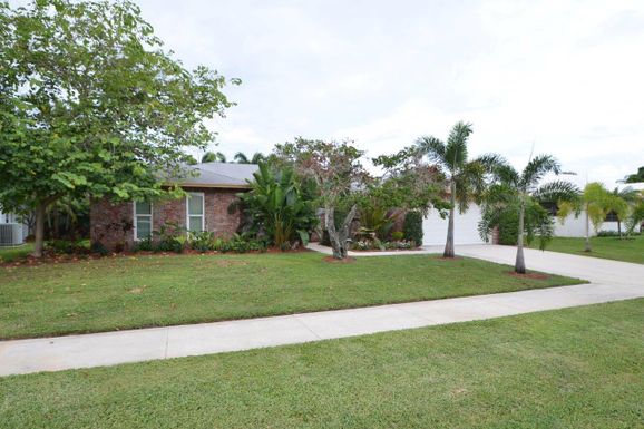 17414 Spring Tree, Boca Raton, FL 33487