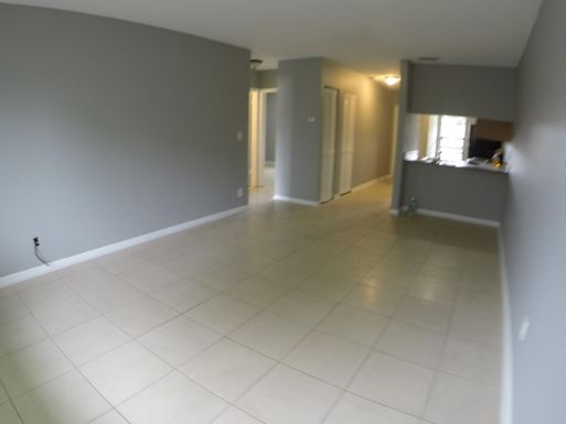 5050 Palm Hill, West Palm Beach, FL 33415